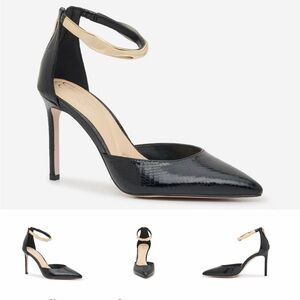 Elegant Black Stiletto Heels with Gold Accent